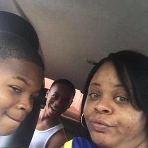 Meet your Posher, Kendra